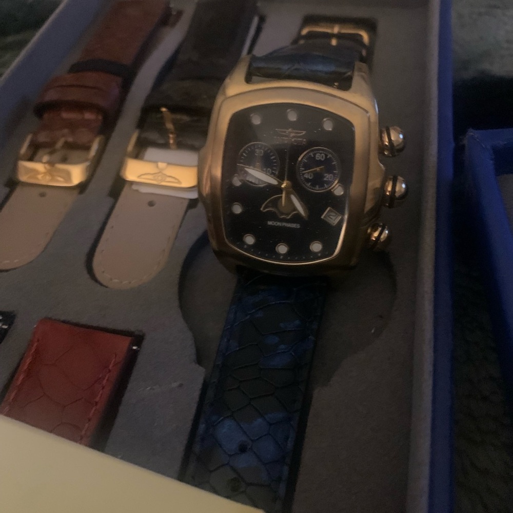 INVICTA special edition watch set